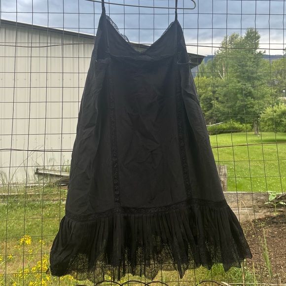 Gold Hawk Chemise 🖤 - Picture 4 of 9